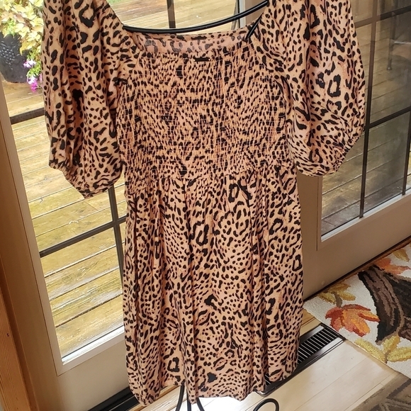 Billabong Paradise Leopard Puff Sleeve Mini Sz. L Dress NWT - Picture 11 of 13